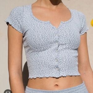 Women’s Brandi Melville Blue Floral  Zelly Crop Top three front buttons One Size